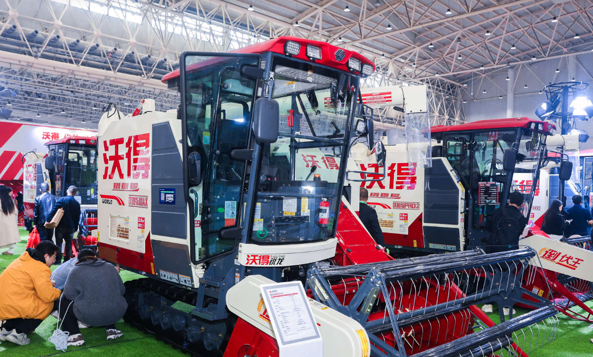 江苏。2025年1-10月拖拉机产量及出口情况 